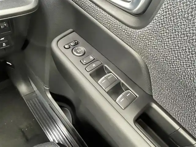 ホンダ ステップワゴン eHEV エアー EX 千葉県 2025(令7)年 0.1千km プラチナホワイトパール 登録済未使用車/・登録時走行距離6km/ホンダセンシング/・衝突軽減ブレーキ/レーンキープアシスト/・レーダークルーズコントロール/オートハイビーム/・ブラインドスポットモニター/クリアランスソナー/11.4インチナビHonda CONNECTナビ/・フルセグ/BT/DVD/CD/USB/カープレイ/バックカメラ/ステアリングスイッチ/パドルシフト/ハーフレザーシート/シートヒーター(D/N席)/両側パワースライドドア/パワーバックドア/LEDヘッドライト/オートライト/フォグライト/スマートキー/プッシュスタート/純正16インチAW