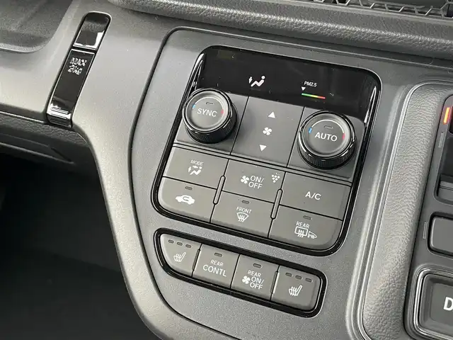 ホンダ ステップワゴン eHEV エアー EX 千葉県 2025(令7)年 0.1千km プラチナホワイトパール 登録済未使用車/・登録時走行距離6km/ホンダセンシング/・衝突軽減ブレーキ/レーンキープアシスト/・レーダークルーズコントロール/オートハイビーム/・ブラインドスポットモニター/クリアランスソナー/11.4インチナビHonda CONNECTナビ/・フルセグ/BT/DVD/CD/USB/カープレイ/バックカメラ/ステアリングスイッチ/パドルシフト/ハーフレザーシート/シートヒーター(D/N席)/両側パワースライドドア/パワーバックドア/LEDヘッドライト/オートライト/フォグライト/スマートキー/プッシュスタート/純正16インチAW