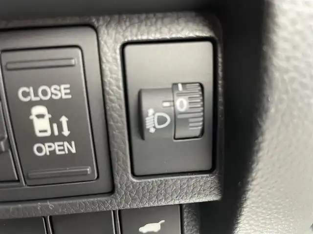 ホンダ ステップワゴン eHEV エアー EX 千葉県 2025(令7)年 0.1千km プラチナホワイトパール 登録済未使用車/・登録時走行距離6km/ホンダセンシング/・衝突軽減ブレーキ/レーンキープアシスト/・レーダークルーズコントロール/オートハイビーム/・ブラインドスポットモニター/クリアランスソナー/11.4インチナビHonda CONNECTナビ/・フルセグ/BT/DVD/CD/USB/カープレイ/バックカメラ/ステアリングスイッチ/パドルシフト/ハーフレザーシート/シートヒーター(D/N席)/両側パワースライドドア/パワーバックドア/LEDヘッドライト/オートライト/フォグライト/スマートキー/プッシュスタート/純正16インチAW