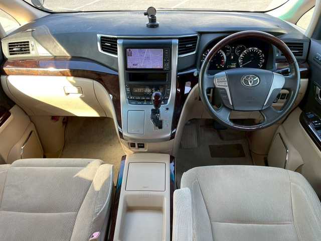 トヨタ アルファード 240G 宮崎県 2012(平24)年 11.1万km ブラック 純正フリップダウンモニター/純正メモリーナビ/フルセグTV：Bluetooth：DVD：CD/バックカメラ/両側パワースライドドア/前席パワーシート/運転席メモリー付きパワーシート/前後ドライブレコーダー/クルーズコントロール/コーナーセンサー/ウッドコンビハンドル/プッシュスタート/スマートキー/ETC/保証書・取扱説明書