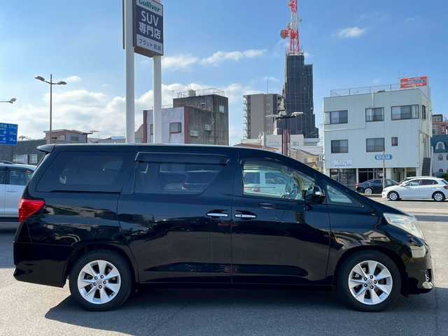 トヨタ アルファード 240G 宮崎県 2012(平24)年 11.1万km ブラック 純正フリップダウンモニター/純正メモリーナビ/フルセグTV：Bluetooth：DVD：CD/バックカメラ/両側パワースライドドア/前席パワーシート/運転席メモリー付きパワーシート/前後ドライブレコーダー/クルーズコントロール/コーナーセンサー/ウッドコンビハンドル/プッシュスタート/スマートキー/ETC/保証書・取扱説明書