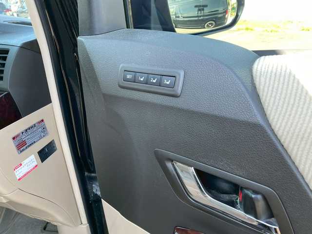 トヨタ アルファード 240G 宮崎県 2012(平24)年 11.1万km ブラック 純正フリップダウンモニター/純正メモリーナビ/フルセグTV：Bluetooth：DVD：CD/バックカメラ/両側パワースライドドア/前席パワーシート/運転席メモリー付きパワーシート/前後ドライブレコーダー/クルーズコントロール/コーナーセンサー/ウッドコンビハンドル/プッシュスタート/スマートキー/ETC/保証書・取扱説明書