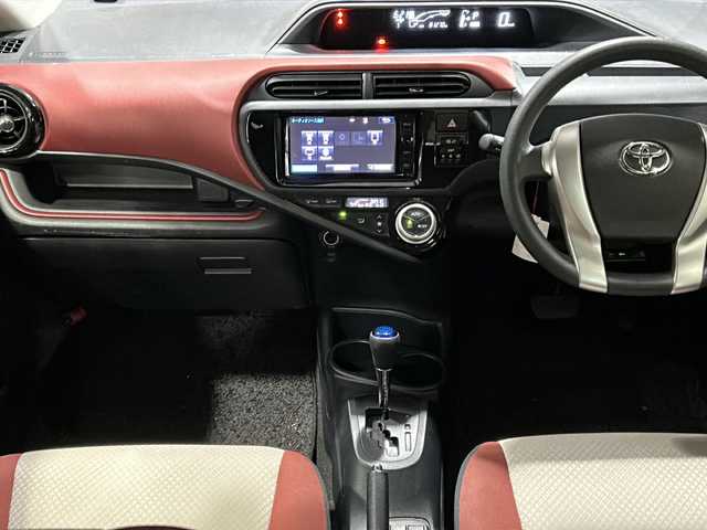 トヨタ アクア S 道央・札幌 2015(平27)年 8.2万km ダークバイオレットマイカメタリック 純正ナビ（AM/FM/CD/DVD/SD/TVフルセグ/BT）/ドライブレコーダー前後/バックカメラ/ETC/オートエアコン/シートヒーター（前席）/横滑り防止装置/エコモード/EVモード/nanoe搭載/プッシュスタート/電動格納ミラー/オートライト/ISOFIX