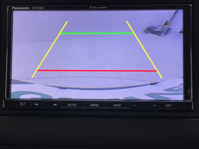 ホンダ フリード G ホンダセンシング 大阪府 2020(令2)年 5.2万km クリスタルブラックパール ホンダセンシング/　・衝突軽減ブレーキ/　・誤発進抑制機能/　・後方誤発進抑制機能/　・路外逸脱抑制機能/　・アダプティブ・クルーズ・コントロール/　・車線維持支援システム/　・先行車発進お知らせ機能/　・標識認識機能/社外ナビ/　（Bluetooth/CD）/フルセグTV/バックカメラ/両側パワースライドドア/シートヒーター/オートライト/純正フロアマット/スマートキー/ETC