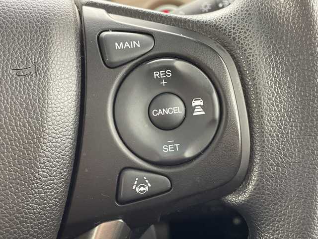 ホンダ フリード G ホンダセンシング 大阪府 2020(令2)年 5.2万km クリスタルブラックパール ホンダセンシング/　・衝突軽減ブレーキ/　・誤発進抑制機能/　・後方誤発進抑制機能/　・路外逸脱抑制機能/　・アダプティブ・クルーズ・コントロール/　・車線維持支援システム/　・先行車発進お知らせ機能/　・標識認識機能/社外ナビ/　（Bluetooth/CD）/フルセグTV/バックカメラ/両側パワースライドドア/シートヒーター/オートライト/純正フロアマット/スマートキー/ETC