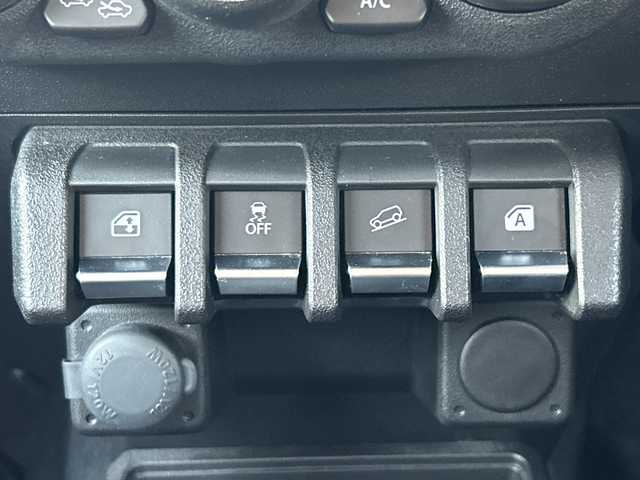 スズキ ジムニー XC 愛媛県 2021(令3)年 5.2万km シフォンアイボリーM 純正Panasonic8インチナビ/（Bluetooth/フルセグTV/DVD/CD/SD）/衝突軽減ブレーキ/クルーズコントロール/LEDヘッドライト/オートマチックハイビーム/シートヒーター/4WD/ダウンヒルアシストコントロール/純正16インチAW/ETC/スマートキー/スペアキー有/純正フロアマット/レーンキープアシスト/横滑り防止装置