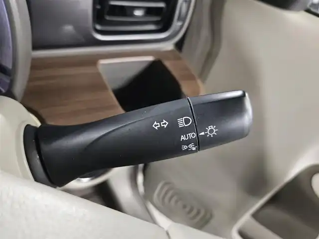 スズキ ラパン ＬＣ X 長崎県 2023(令5)年 2.3万km フォーンベージュメタリック/アーバンブラウン 2トーン 純正MOPディスプレイオーディオ/バックカメラ/セーフティサポート/・衝突被害軽減ブレーキ/・後退時ブレーキサポート/・車線逸脱警報/・前後誤発進抑制機能/・ハイビームアシスト/・標識認識機能/・リアパーキングセンサー/LEDヘッドランプ/革巻きステアリング/ステアリングスイッチ/ハーフレザーシート/前席シートヒーター/純正14インチアルミホイール/スマートキー/プッシュエンジンスタート/禁煙車