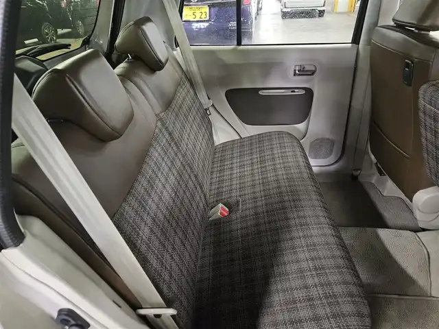 スズキ ラパン ＬＣ X 長崎県 2023(令5)年 2.3万km フォーンベージュメタリック/アーバンブラウン 2トーン 純正MOPディスプレイオーディオ/バックカメラ/セーフティサポート/・衝突被害軽減ブレーキ/・後退時ブレーキサポート/・車線逸脱警報/・前後誤発進抑制機能/・ハイビームアシスト/・標識認識機能/・リアパーキングセンサー/LEDヘッドランプ/革巻きステアリング/ステアリングスイッチ/ハーフレザーシート/前席シートヒーター/純正14インチアルミホイール/スマートキー/プッシュエンジンスタート/禁煙車