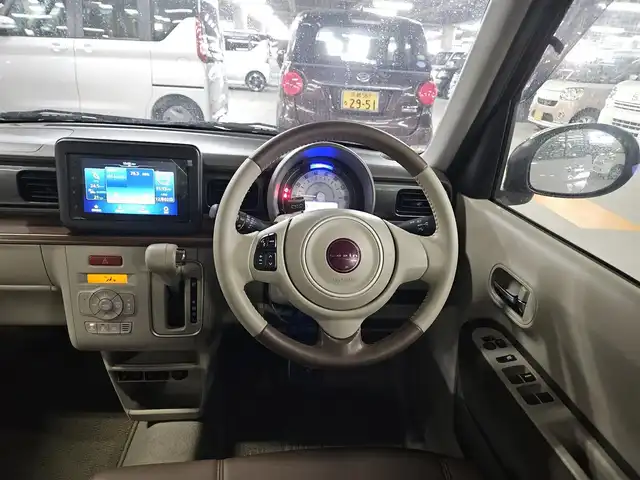スズキ ラパン ＬＣ X 長崎県 2023(令5)年 2.3万km フォーンベージュメタリック/アーバンブラウン 2トーン 純正MOPディスプレイオーディオ/バックカメラ/セーフティサポート/・衝突被害軽減ブレーキ/・後退時ブレーキサポート/・車線逸脱警報/・前後誤発進抑制機能/・ハイビームアシスト/・標識認識機能/・リアパーキングセンサー/LEDヘッドランプ/革巻きステアリング/ステアリングスイッチ/ハーフレザーシート/前席シートヒーター/純正14インチアルミホイール/スマートキー/プッシュエンジンスタート/禁煙車