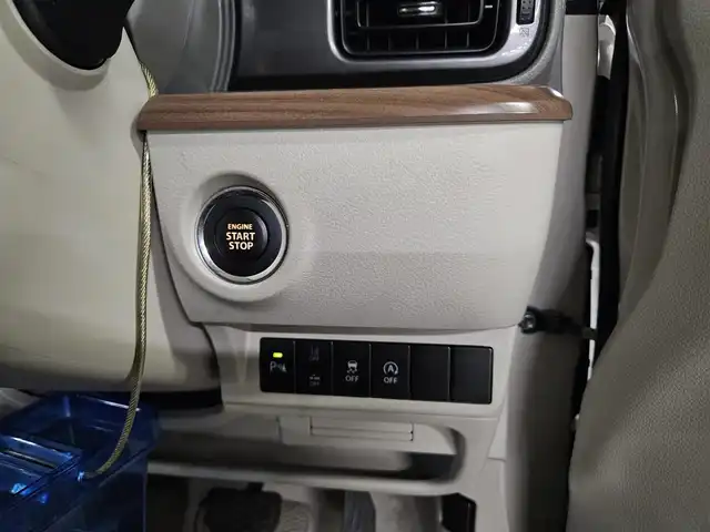 スズキ ラパン ＬＣ X 長崎県 2023(令5)年 2.3万km フォーンベージュメタリック/アーバンブラウン 2トーン 純正MOPディスプレイオーディオ/バックカメラ/セーフティサポート/・衝突被害軽減ブレーキ/・後退時ブレーキサポート/・車線逸脱警報/・前後誤発進抑制機能/・ハイビームアシスト/・標識認識機能/・リアパーキングセンサー/LEDヘッドランプ/革巻きステアリング/ステアリングスイッチ/ハーフレザーシート/前席シートヒーター/純正14インチアルミホイール/スマートキー/プッシュエンジンスタート/禁煙車