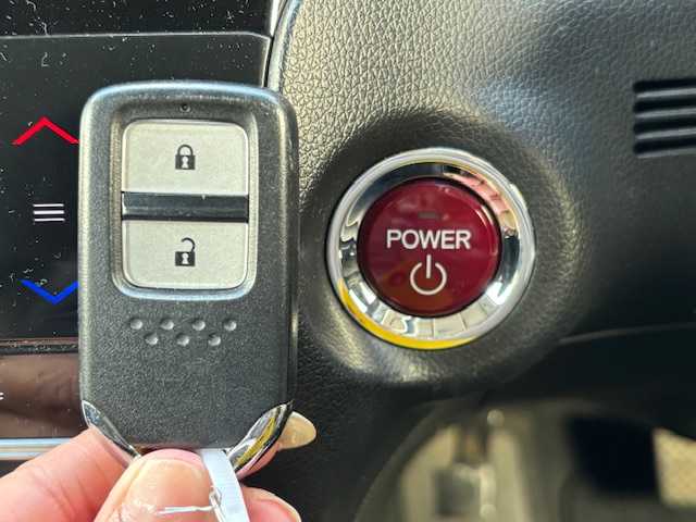 ホンダ シャトル ハイブリッド Z 宮城県 2015(平27)年 6.7万km ミスティックガーネットP 登録時走行距離67007km/純正ナビ/フルセグTV/CD/DVD/Bluetooth/ドライブレコーダー/ETC/バックカメラ/シートヒーター/寒冷地仕様/純正フロアマット/パドルシフト/ステアリングリモコン/オートライト/追従クルーズコントロール/LED