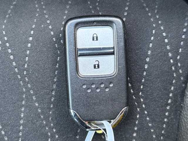 ホンダ シャトル ハイブリッド Z 宮城県 2015(平27)年 6.7万km ミスティックガーネットP 登録時走行距離67007km/純正ナビ/フルセグTV/CD/DVD/Bluetooth/ドライブレコーダー/ETC/バックカメラ/シートヒーター/寒冷地仕様/純正フロアマット/パドルシフト/ステアリングリモコン/オートライト/追従クルーズコントロール/LED