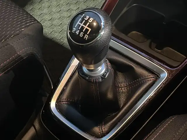 スズキ スイフト スポーツ 青森県 2018(平30)年 4.9万km プレミアムシルバーメタリック ワンオーナー/純正SDナビ（AVIC-RLS901）/　CD、DVD、SD、BT、USB、AUX/クルーズコントロール/ビルトインETC/D席シートヒーター/純正１７インチAWサマータイヤ車載/前方ドライブレコーダー/保証書/説明書/スペアキー×１本