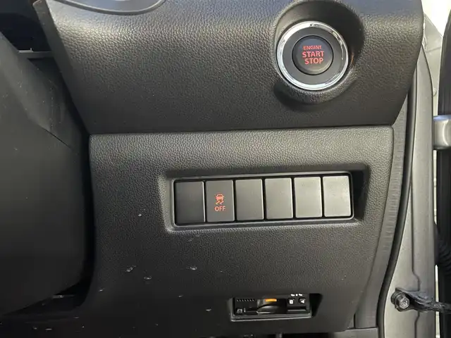 スズキ スイフト スポーツ 青森県 2018(平30)年 4.9万km プレミアムシルバーメタリック ワンオーナー/純正SDナビ（AVIC-RLS901）/　CD、DVD、SD、BT、USB、AUX/クルーズコントロール/ビルトインETC/D席シートヒーター/純正１７インチAWサマータイヤ車載/前方ドライブレコーダー/保証書/説明書/スペアキー×１本