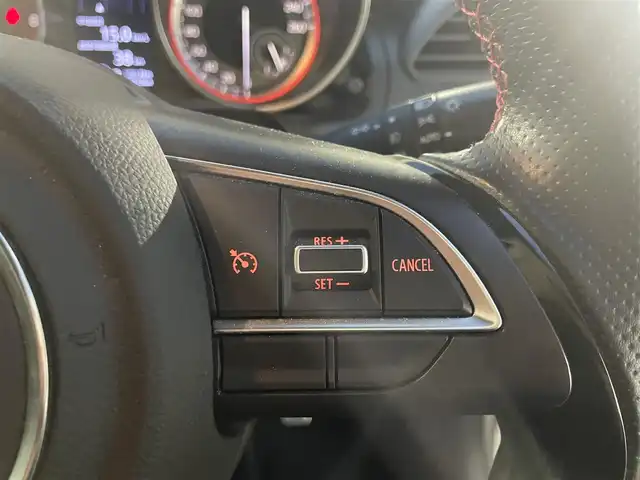 スズキ スイフト スポーツ 青森県 2018(平30)年 4.9万km プレミアムシルバーメタリック ワンオーナー/純正SDナビ（AVIC-RLS901）/　CD、DVD、SD、BT、USB、AUX/クルーズコントロール/ビルトインETC/D席シートヒーター/純正１７インチAWサマータイヤ車載/前方ドライブレコーダー/保証書/説明書/スペアキー×１本