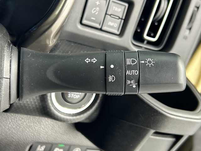 スズキ ハスラー Jスタイル Ⅱ ターボ 奈良県 2022(令4)年 1.8万km シフォンアイボリーメタリック/ガンメタリック2トーン 純正9インチナビ/フルセグTV/Bluetoothオーディオ/アップルカープレイ/アンドロイドオート/DVD再生/全周囲カメラ/バックカメラ/衝突軽減ブレーキ/車線逸脱警報/誤発進抑制機能/後方誤発進抑制機能/横滑り防止/レーダークルーズコントロール/フロントシートヒーター/ビルトインETC/スマートキー/LEDライト