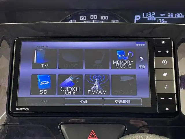 ダイハツ タント カスタム X トップED SA Ⅲ 長崎県 2017(平29)年 3.9万km メテオライトグレーイリュージョナルP 純正7インチナビ　（NSZN‐W68D）/・フルセグTV　CD/DVD/SD/Bluetooth/スマートアシストIII/・衝突警報機能/・衝突回避支援ブレーキ機能/・誤発進抑制制御機能（前方・後方）/・車線逸脱警報機能/・先行車発進お知らせ機能/・オートハイビーム/横滑り防止/片側パワースライドドア/プッシュスタート/バックカメラ/ステアリングスイッチ/アイドリングストップ/前後ドライブレコーダー/D席シートヒーター/純正フロアマット/純正14インチAW/純正ドアバイザー/取扱説明書/保証書