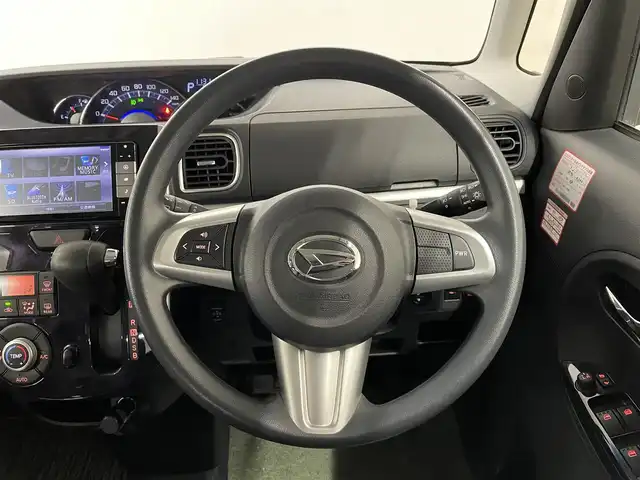 ダイハツ タント カスタム X トップED SA Ⅲ 長崎県 2017(平29)年 3.9万km メテオライトグレーイリュージョナルP 純正7インチナビ　（NSZN‐W68D）/・フルセグTV　CD/DVD/SD/Bluetooth/スマートアシストIII/・衝突警報機能/・衝突回避支援ブレーキ機能/・誤発進抑制制御機能（前方・後方）/・車線逸脱警報機能/・先行車発進お知らせ機能/・オートハイビーム/横滑り防止/片側パワースライドドア/プッシュスタート/バックカメラ/ステアリングスイッチ/アイドリングストップ/前後ドライブレコーダー/D席シートヒーター/純正フロアマット/純正14インチAW/純正ドアバイザー/取扱説明書/保証書