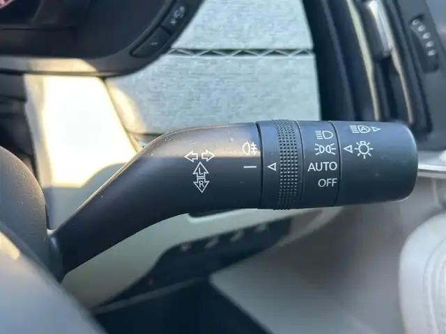 マツダ ＣＸ－６０ XD HV プレミアムモダン 宮城県 2023(令5)年 3.4万km ロジウムホワイトプレミアムメタリック 4WD/パノラマサンルーフ/スマートブレーキサポート/誤発進抑制制御/車線逸脱警報システム/降車支援機能付ブラインドスポットモニタリング/レーンキープアシストシステム/緊急時車線維持支援システム/接近車両検知（前側方/後側方）/ドライバー異常時対応システム/レーダークルーズコントロール/クルージングトラフィックサポート/BOSEサウンドシステム/360度ビューモニター/ヘッドアップディスプレイ/純正ナビ/・Bluetooth/・フルセグTV/・AppleCarPlay/AndroidAuto/・HDMI/ビルトインETC/ドライブレコーダー/ワイヤレス充電/AC100V/1500W電源/ハンズフリーパワーバックドア/レザーシート/シートヒーター/ベンチレーション/パワーシート（運転席メモリー機能付）/革巻きステアリング/パドルシフト/電動パーキングブレーキ/ブレーキホールド/アダプティブLEDヘッドランプ/オートライト/スマートキー＆プッシュスタート/電動格納ミラー/純正20インチAW/フロアマット/ドアバイザー