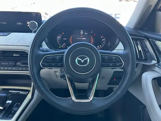 マツダ ＣＸ－６０ XD HV プレミアムモダン 宮城県 2023(令5)年 3.4万km ロジウムホワイトプレミアムメタリック 4WD/パノラマサンルーフ/スマートブレーキサポート/誤発進抑制制御/車線逸脱警報システム/降車支援機能付ブラインドスポットモニタリング/レーンキープアシストシステム/緊急時車線維持支援システム/接近車両検知（前側方/後側方）/ドライバー異常時対応システム/レーダークルーズコントロール/クルージングトラフィックサポート/BOSEサウンドシステム/360度ビューモニター/ヘッドアップディスプレイ/純正ナビ/・Bluetooth/・フルセグTV/・AppleCarPlay/AndroidAuto/・HDMI/ビルトインETC/ドライブレコーダー/ワイヤレス充電/AC100V/1500W電源/ハンズフリーパワーバックドア/レザーシート/シートヒーター/ベンチレーション/パワーシート（運転席メモリー機能付）/革巻きステアリング/パドルシフト/電動パーキングブレーキ/ブレーキホールド/アダプティブLEDヘッドランプ/オートライト/スマートキー＆プッシュスタート/電動格納ミラー/純正20インチAW/フロアマット/ドアバイザー