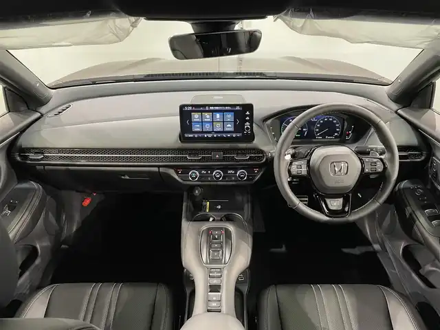 ホンダ ＺＲ－Ｖ ハイブリッド e:HEV Z ブラックスタイル 愛知県 2024(令6)年 0.2万km ワイン カラーコード【R578M】プレミアムクリスタルガーネットM/純正９インチナビ　/(FM/AM/USB/Bluetooth/CarPlay/フルセグTV)/ＢＯＳＥサウンド　/マルチビューカメラ　　/ホンダセンシング/　　-衝突軽減ブレーキ/　　-路外逸脱抑制機能/　　-渋滞追従機能付アダプティブクルーズコントロール/　　-車線維持支援システム/　　-渋滞運転支援機能/　　-先行車発進お知らせ機能/　　-標識認識機能/　　-オートハイビーム/　　-ブラインドスポットインフォメーション/　　-パーキングセンサーシステム/本革シート　/ビルトインＥＴＣ２．０　/全席シートヒーター　/LEDヘッドライト/パワーバックドア　/ワイヤレス充電　/ステアリングヒーター/メモリー機能付電動パワーシート/パドルシフト/オートブレーキホールド機能