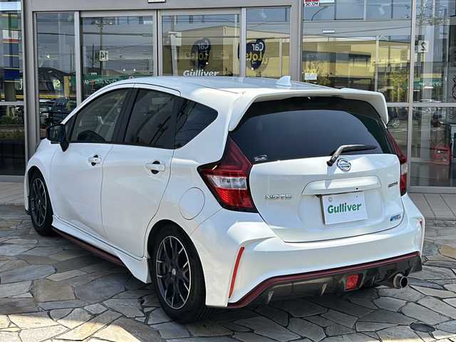 日産 ノート ニスモ 静岡県 2015(平27)年 12万km ブリリアントホワイトパール 純正ナビ　/フルセグＴＶ　/バックカメラ　/ＥＴＣ　/純正１６アルミホイール　/ＬＥＤヘッドライト /スマートキー /プッシュスタート /アイドリングストップ　/横滑り防止装置 /ECO/オートライト /フォグランプ
