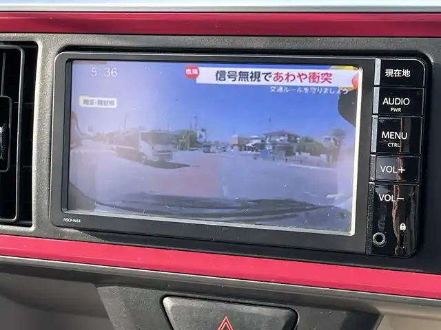 トヨタ パッソ モーダ　S 宮崎県 2016(平28)年 2.1万km ブラックマイカメタリック/ファイアークォーツレッドメタリック ワンオーナー/純正ナビ(BT/CD/AM/FM)/ワンセグTV/バックカメラ/クリアランスソナー/スマートアシスト2/・衝突回避支援ブレーキ機能/・衝突警報機能/・車線逸脱警報機能/・誤発進抑制制御機能/・先行車発進お知らせ機能/ビークルスタビリティコントロール/LEDヘッドランプ/オートエアコン/ステアリングスイッチ/ハンドルカバー付/スエード調トリコットシート/バルミナ14インチアルミホイール/キーフリーシステム/プッシュボタンスタート/イモビライザー/禁煙車