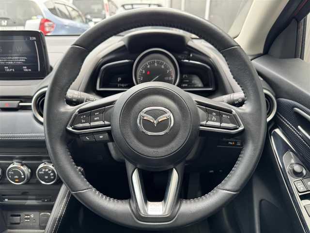 マツダ マツダ２ 15S プロアクティブ Sパッケージ 滋賀県 2020(令2)年 3.8万km ソウルレッドクリスタルM マツダコネクトナビ/・Bluetooth/CD/DVD/フルセグ/アラウンドビュー/バックカメラ/ヘッドアップディスプレイ/パドルシフト/革巻ステアリング/クルーズコントロール/ステアスイッチ/純正15AW/ドライブレコーダー/ETC/シャークアンテナ/スマートキー/プッシュスタート