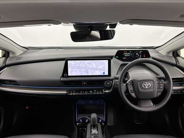 トヨタ プリウス Z 愛知県 2023(令5)年 1.1万km アティチュードブラックマイカ 禁煙車/純正12.3インチディスプレイオーディオ/フルセグTV/Bluetooth/全方位カメラ/バックカメラ/ブラインドスポットモニター/ビルトインETC2.0/衝突被害軽減システム/クリアランスソナー/パーキングアシスト/レーンキープアシスト/横滑り防止装置/レーダークルーズコントロール/LEDヘッドライト/フォグランプ/オートライト/オートマチックハイビーム/合皮シート/前席シートヒーター/前席エアシート/運転席パワーシート/運転席シートメモリ/パワーバックドア/ワイヤレス充電/エンジンスタートボタン/スマートキー/純正フロアマット/純正19インチアルミホイール/MODELLISTA製エアロ(フロント、サイド、リア)