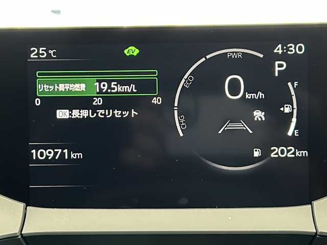 トヨタ プリウス Z 愛知県 2023(令5)年 1.1万km アティチュードブラックマイカ 禁煙車/純正12.3インチディスプレイオーディオ/フルセグTV/Bluetooth/全方位カメラ/バックカメラ/ブラインドスポットモニター/ビルトインETC2.0/衝突被害軽減システム/クリアランスソナー/パーキングアシスト/レーンキープアシスト/横滑り防止装置/レーダークルーズコントロール/LEDヘッドライト/フォグランプ/オートライト/オートマチックハイビーム/合皮シート/前席シートヒーター/前席エアシート/運転席パワーシート/運転席シートメモリ/パワーバックドア/ワイヤレス充電/エンジンスタートボタン/スマートキー/純正フロアマット/純正19インチアルミホイール/MODELLISTA製エアロ(フロント、サイド、リア)