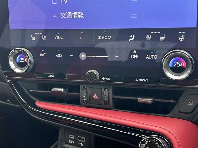 レクサス ＮＸ 350h Fスポーツ 福島県 2022(令4)年 1.8万km ホワイトノーヴァガラスフレーク 純正ナビ付ディスプレイオーディオ/【フルセグTV/BT/USB/Miracast/AM/FM】/赤黒レザーシート/前席シートヒーター/前席エアシート/全席パワーシート/アラウンドビューモニター/LEDヘッドライト/フォグランプ/ビルトインETC2.0/社外前後ドライブレコーダー/Lexus Safety System +/・プリクラッシュセーフティ/・レーントレーシングアシスト/・プロアクティブドライビングアシスト/・ロードサインアシスト/・レーダークルーズコントロール/・アダプティブハイビームシステム/ブラインドスポットモニター/クリアランスソナー/電動リアゲート/本革ステアリング/ステアリングヒーター/電動パーキング/ホールド/純正ドアバイザー/純正フロアマット/AC100Vコンセント/保証・取説/スペアキー/カードキー/純正黒AW20インチ装着