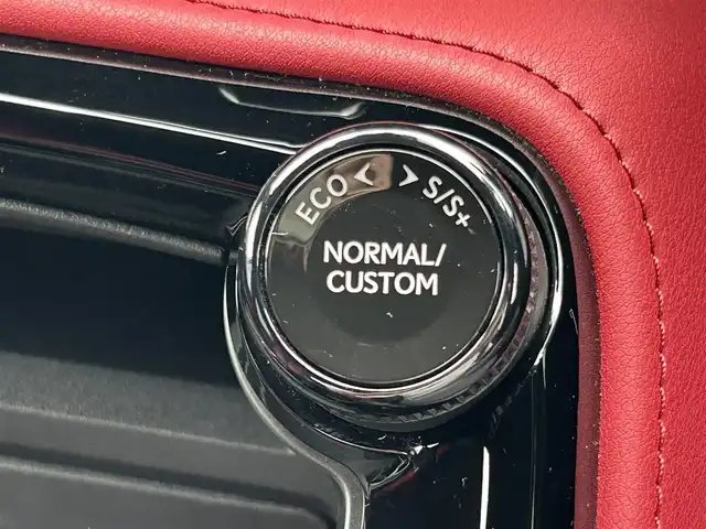 レクサス ＮＸ 350h Fスポーツ 福島県 2022(令4)年 1.8万km ホワイトノーヴァガラスフレーク 純正ナビ付ディスプレイオーディオ/【フルセグTV/BT/USB/Miracast/AM/FM】/赤黒レザーシート/前席シートヒーター/前席エアシート/全席パワーシート/アラウンドビューモニター/LEDヘッドライト/フォグランプ/ビルトインETC2.0/社外前後ドライブレコーダー/Lexus Safety System +/・プリクラッシュセーフティ/・レーントレーシングアシスト/・プロアクティブドライビングアシスト/・ロードサインアシスト/・レーダークルーズコントロール/・アダプティブハイビームシステム/ブラインドスポットモニター/クリアランスソナー/電動リアゲート/本革ステアリング/ステアリングヒーター/電動パーキング/ホールド/純正ドアバイザー/純正フロアマット/AC100Vコンセント/保証・取説/スペアキー/カードキー/純正黒AW20インチ装着