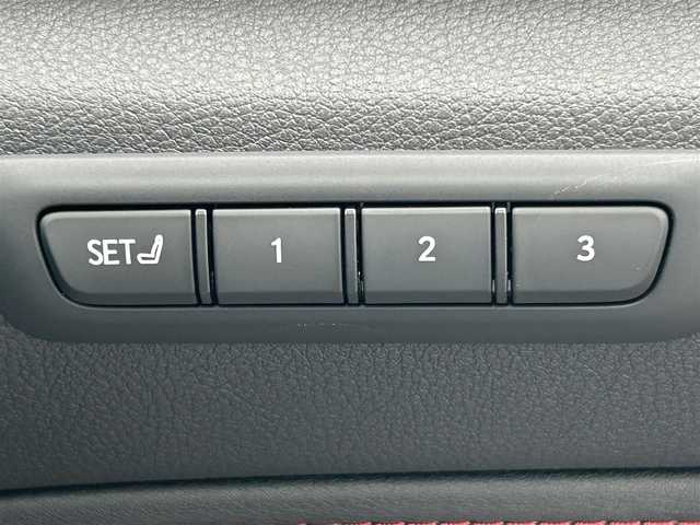 レクサス ＮＸ 350h Fスポーツ 福島県 2022(令4)年 1.8万km ホワイトノーヴァガラスフレーク 純正ナビ付ディスプレイオーディオ/【フルセグTV/BT/USB/Miracast/AM/FM】/赤黒レザーシート/前席シートヒーター/前席エアシート/全席パワーシート/アラウンドビューモニター/LEDヘッドライト/フォグランプ/ビルトインETC2.0/社外前後ドライブレコーダー/Lexus Safety System +/・プリクラッシュセーフティ/・レーントレーシングアシスト/・プロアクティブドライビングアシスト/・ロードサインアシスト/・レーダークルーズコントロール/・アダプティブハイビームシステム/ブラインドスポットモニター/クリアランスソナー/電動リアゲート/本革ステアリング/ステアリングヒーター/電動パーキング/ホールド/純正ドアバイザー/純正フロアマット/AC100Vコンセント/保証・取説/スペアキー/カードキー/純正黒AW20インチ装着