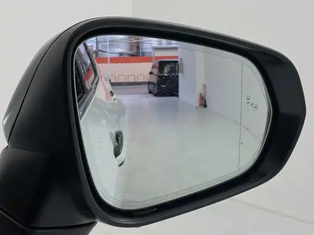 レクサス ＮＸ 350h Fスポーツ 大阪府 2022(令4)年 1.8万km ホワイトノーヴァガラスフレーク Lexus Safety System +/・プリクラッシュセーフティ/・レーントレーシングアシスト/・プロアクティブドライビングアシスト/・ロードサインアシスト/・レーダークルーズコントロール/・アダプティブハイビームシステム/純正ナビ付ディスプレイオーディオ/(フルセグTV/BT/USB/Miracast/AM/FM)/赤黒レザーシート/前席シートヒーター/前席エアシート/全席パワーシート/アラウンドビューモニター/LEDヘッドライト/フォグランプ/ビルトインETC2.0/社外前後ドライブレコーダー/ブラインドスポットモニター/クリアランスソナー/電動リアゲート/本革ステアリング/ステアリングヒーター/電動パーキング/ホールド/純正ドアバイザー/純正フロアマット/AC100Vコンセント/スペアキー/カードキー/純正黒AW20インチ