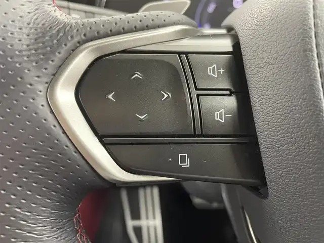 レクサス ＮＸ 350h Fスポーツ 大阪府 2022(令4)年 1.8万km ホワイトノーヴァガラスフレーク Lexus Safety System +/・プリクラッシュセーフティ/・レーントレーシングアシスト/・プロアクティブドライビングアシスト/・ロードサインアシスト/・レーダークルーズコントロール/・アダプティブハイビームシステム/純正ナビ付ディスプレイオーディオ/(フルセグTV/BT/USB/Miracast/AM/FM)/赤黒レザーシート/前席シートヒーター/前席エアシート/全席パワーシート/アラウンドビューモニター/LEDヘッドライト/フォグランプ/ビルトインETC2.0/社外前後ドライブレコーダー/ブラインドスポットモニター/クリアランスソナー/電動リアゲート/本革ステアリング/ステアリングヒーター/電動パーキング/ホールド/純正ドアバイザー/純正フロアマット/AC100Vコンセント/スペアキー/カードキー/純正黒AW20インチ
