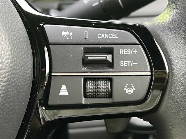 ホンダ ステップワゴン スパーダ eHEV プレミアムライン 大阪府 2023(令5)年 3.1万km クリスタルブラックパール ワンオーナー/純正メモリナビ(LXM-237VFLi)/・AM/FM/CD/DVD/Bluetooth/・フルセグテレビ/フリップダウンモニター/全周囲カメラ/ドライブレコーダー/クルーズコントロール/衝突軽減ブレーキ/レーンキープアシスト/ブラインドスポットモニター/アイドリングストップ/横滑り防止装置/盗難防止装置/パドルシフト/電動パーキングブレーキ/両側パワースライド/コーナーセンサー/シートヒーター（D席+N席）/LEDヘッドライト/オートマチックハイビーム/オートライト/ダブルオートエアコン/プッシュスタートボタン/スマートキー×2/ステアリングリモコン/革巻きステアリング/純正17インチアルミホイール/12V充電器/USBジャック/純正フロアマット/保証書/取扱説明書