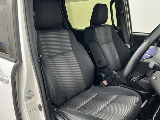 トヨタ ヴォクシー ZS 煌Ⅱ 宮城県 2019(令1)年 5.2万km ホワイトパールクリスタルシャイン TRDエアロ（FSR）/Toyota Safety Sense /・プリクラッシュセーフティ/・レーンディパーチャーアラート/・オートマチックハイビーム/クルーズコントロール/純正10インチSDナビ/・CD.DVD.BT.USB.HDMI.SD/バックカメラ/フルセグTV/両側パワースライドドア/ビルトインETC2.0/ドライブレコーダー（FR）/ステアリングスイッチ/プッシュスタート/スマートキー/アイドリングストップ/LEDヘッドライト/LEDフォグライト/純正フロアマット/純正16インチAW/横滑り防止/ロールサンシェード/シートバックテーブル