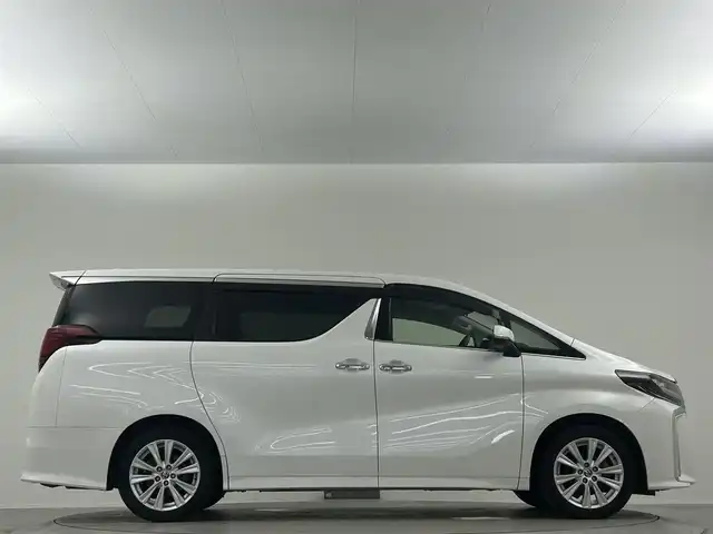 トヨタ アルファード S 埼玉県 2021(令3)年 2.9万km ホワイトパールクリスタルシャイン 純正ディスプレイオーディオ　ＴＶ　ナビ　ＣＤ／ＤＶＤ　両側パワースライド　３眼ＬＥＤ　純正後席フリップダウンモニター　ＡＣ１００Ｖ　セーフティセンス　クルーズコントロール　ビルトインＥＴＣ