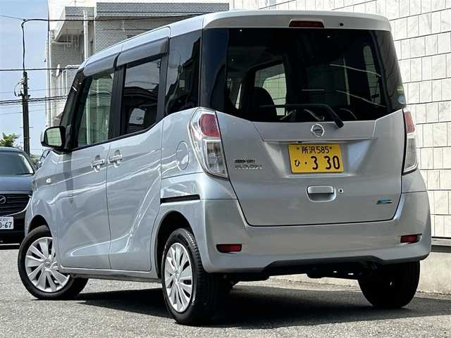 日産 デイズ ルークス X 埼玉県 2014(平26)年 7.6万km クールシルバー ワンオーナー/社外SDナビ/（AM/FM/ワンセグTV）/アラウンドビューモニター/片側パワースライドドア/純正フロアマット/プッシュスタート/ドアバイザー/スペアキー×1/アイドリングストップ/Wエアバッグ/ABS/新車保証書/取扱説明書