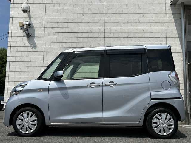 日産 デイズ ルークス X 埼玉県 2014(平26)年 7.6万km クールシルバー ワンオーナー/社外SDナビ/（AM/FM/ワンセグTV）/アラウンドビューモニター/片側パワースライドドア/純正フロアマット/プッシュスタート/ドアバイザー/スペアキー×1/アイドリングストップ/Wエアバッグ/ABS/新車保証書/取扱説明書