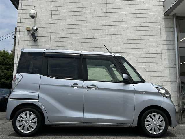 日産 デイズ ルークス X 埼玉県 2014(平26)年 7.6万km クールシルバー ワンオーナー/社外SDナビ/（AM/FM/ワンセグTV）/アラウンドビューモニター/片側パワースライドドア/純正フロアマット/プッシュスタート/ドアバイザー/スペアキー×1/アイドリングストップ/Wエアバッグ/ABS/新車保証書/取扱説明書