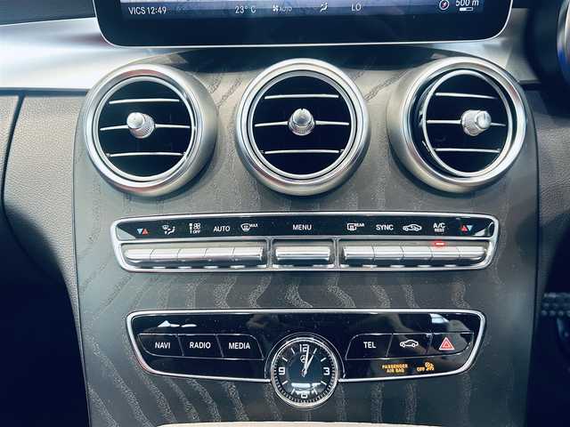 メルセデス・ベンツ Ｃ２２０ｄ ローレウスED スポーツプラスPKG 大阪府 2020(令2)年 4.4万km セレナイトグレー HUD/ブルメスター/赤革/メモリ付きパワーシート/エアシートヒーター/純正ナビ/TV/360度カメラ/applecarplay/レーダーセーフティ/純正18インチAW/LEDヘッドライト/アンビエントライト/電動リアゲート/ブラインドスポット/ACC/ワイヤレス充電/パフュームアトマイザー