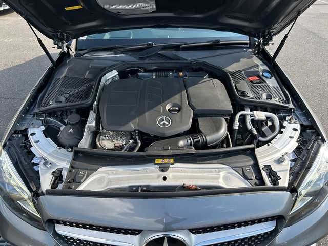 メルセデス・ベンツ Ｃ２２０ｄ ローレウスED スポーツプラスPKG 山口県 2020(令2)年 4.4万km セレナイトグレー 禁煙車/前方360度ドライブレコーダー/スマートキー/プッシュスタート/純正HDDナビ/(DTV/BT/メモリ/ラジオ)/全方位カメラ/ヘッドアップディスプレイ/ブルメスタースピーカー/赤革シート/メモリ付きパワーシート/エアシート/シートヒーター/applecarplay/レーダーセーフティ/純正18インチAW/LEDヘッドライト/アンビエントライト/電動リアゲート/ブラインドスポットモニター/左右分離型フルオートエアコン/ワイヤレス充電/パフュームアトマイザー/スペアキー/保証書/取扱説明書