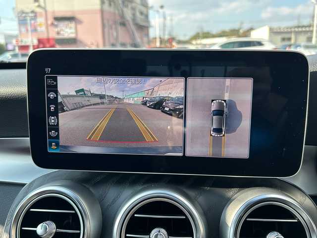 メルセデス・ベンツ Ｃ２２０ｄ ローレウスED スポーツプラスPKG 山口県 2020(令2)年 4.4万km セレナイトグレー 禁煙車/前方360度ドライブレコーダー/スマートキー/プッシュスタート/純正HDDナビ/(DTV/BT/メモリ/ラジオ)/全方位カメラ/ヘッドアップディスプレイ/ブルメスタースピーカー/赤革シート/メモリ付きパワーシート/エアシート/シートヒーター/applecarplay/レーダーセーフティ/純正18インチAW/LEDヘッドライト/アンビエントライト/電動リアゲート/ブラインドスポットモニター/左右分離型フルオートエアコン/ワイヤレス充電/パフュームアトマイザー/スペアキー/保証書/取扱説明書