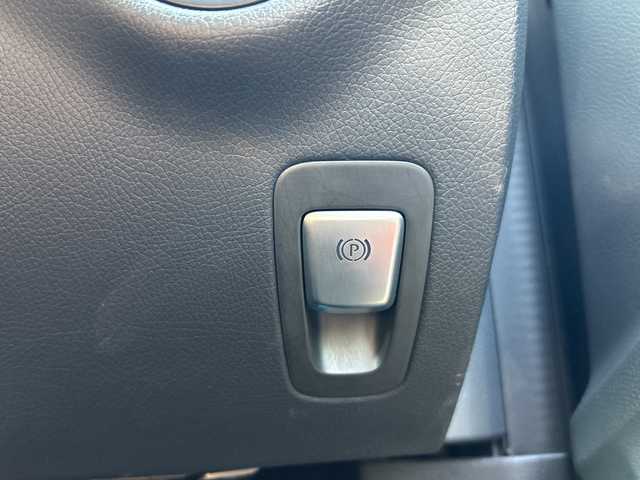 メルセデス・ベンツ Ｃ２２０ｄ ローレウスED スポーツプラスPKG 山口県 2020(令2)年 4.4万km セレナイトグレー 禁煙車/前方360度ドライブレコーダー/スマートキー/プッシュスタート/純正HDDナビ/(DTV/BT/メモリ/ラジオ)/全方位カメラ/ヘッドアップディスプレイ/ブルメスタースピーカー/赤革シート/メモリ付きパワーシート/エアシート/シートヒーター/applecarplay/レーダーセーフティ/純正18インチAW/LEDヘッドライト/アンビエントライト/電動リアゲート/ブラインドスポットモニター/左右分離型フルオートエアコン/ワイヤレス充電/パフュームアトマイザー/スペアキー/保証書/取扱説明書