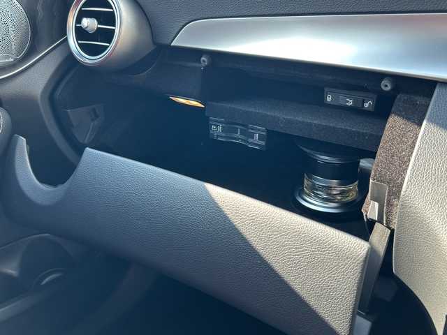 メルセデス・ベンツ Ｃ２２０ｄ ローレウスED スポーツプラスPKG 山口県 2020(令2)年 4.4万km セレナイトグレー 禁煙車/前方360度ドライブレコーダー/スマートキー/プッシュスタート/純正HDDナビ/(DTV/BT/メモリ/ラジオ)/全方位カメラ/ヘッドアップディスプレイ/ブルメスタースピーカー/赤革シート/メモリ付きパワーシート/エアシート/シートヒーター/applecarplay/レーダーセーフティ/純正18インチAW/LEDヘッドライト/アンビエントライト/電動リアゲート/ブラインドスポットモニター/左右分離型フルオートエアコン/ワイヤレス充電/パフュームアトマイザー/スペアキー/保証書/取扱説明書