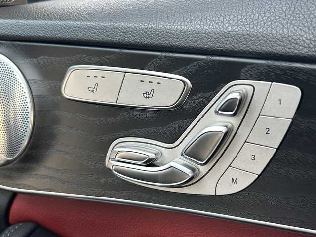 メルセデス・ベンツ Ｃ２２０ｄ ローレウスED スポーツプラスPKG 山口県 2020(令2)年 4.4万km セレナイトグレー 禁煙車/前方360度ドライブレコーダー/スマートキー/プッシュスタート/純正HDDナビ/(DTV/BT/メモリ/ラジオ)/全方位カメラ/ヘッドアップディスプレイ/ブルメスタースピーカー/赤革シート/メモリ付きパワーシート/エアシート/シートヒーター/applecarplay/レーダーセーフティ/純正18インチAW/LEDヘッドライト/アンビエントライト/電動リアゲート/ブラインドスポットモニター/左右分離型フルオートエアコン/ワイヤレス充電/パフュームアトマイザー/スペアキー/保証書/取扱説明書