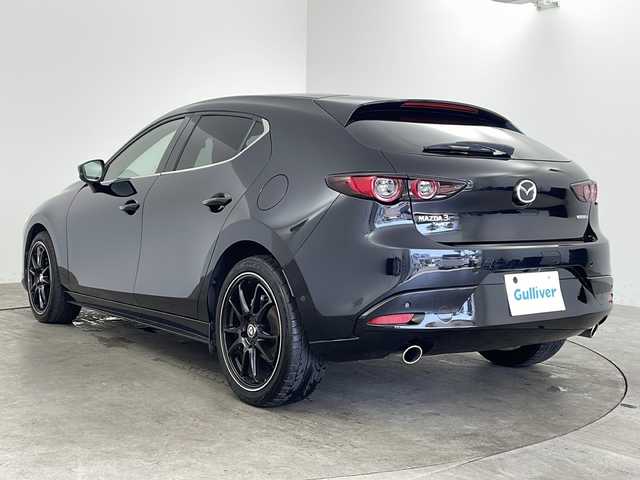マツダ マツダ３ファストバック XD バーガンディセレクション 兵庫県 2020(令2)年 7.4万km ジェットブラックマイカ ・純正ナビ/CD/DVD/USB/HDMI/Bluetooth/TV/・衝突軽減ブレーキ/・横滑り防止装置/・レーダークルーズコントロール/・クリアランスソナー/・前後コーナーセンサー/・バックカメラ/・電動パーキングブレーキ/・オートホールド/・パドルシフト/・ブラインドスポットモニター/・アイドリングストップ/・オートマチックハイビーム/・メモリー付きパワーシート/・前後ドライブレコーダー/・ステアリングヒーター/・ビルトインETC/・純正フロアマット/・スマートキー/・プッシュスタートボタン/・W＋サイドエアバッグ/・カーテンエアバッグ