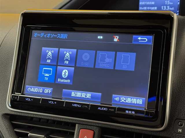 トヨタ ヴォクシー ZS 群馬県 2018(平30)年 8万km ホワイトパールクリスタルシャイン トヨタセーフティセンス/・プリクラッシュセーフティ/・レーンディパーチャーアラート/・オートマチックハイビーム/純正9インチSDナビ/　　フルセグ/　　BT/FM・AM/CD/DVD/クルーズコントロール/先行車発進告知機能/スマートストップ/アルパインフリップダウンモニター/ツインサンルーフ/ビルトインETC/バックカメラ/LEDヘッドライト/フォグランプ/オートライト/革巻きステアリング/ステアリングスイッチ/プッシュスタート/スマートキー/純正16インチAW/電格ウィンカーミラー/横滑り防止機能