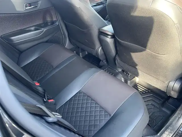 トヨタ Ｃ－ＨＲ G 長野県 2018(平30)年 7.7万km ブラック 純正SDナビ(AM/FM/BT/DVD/CD/TV)/バックカメラ/純正AW/クルーズコントロール(追従あり)/ETC/純正ドアバイザー/ハーフレザーシート/LEDヘッドライト/ABS/横滑り防止装置/衝突軽減システム/オートライト/オートハイビーム/BSM/フォグランプ/取説/保証書/記録簿